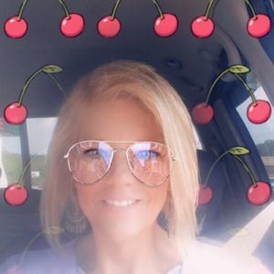 Meet your Posher, Angie